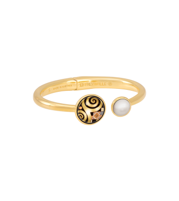Spring Bracelet with Pearl