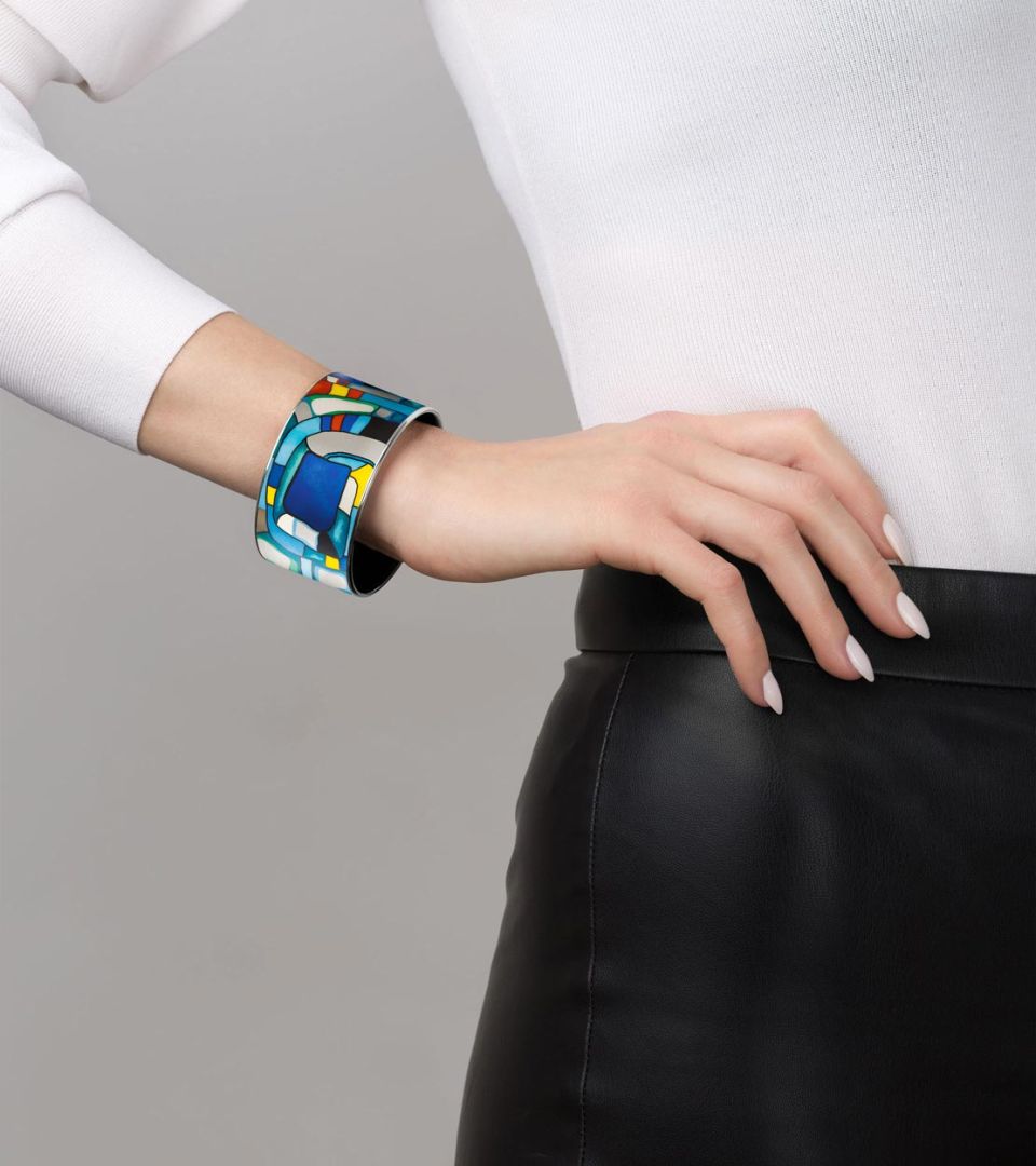 Bordered Bangle Diva