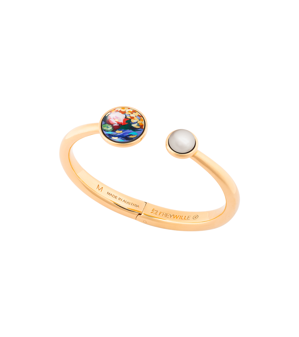 Spring Bracelet with Pearl