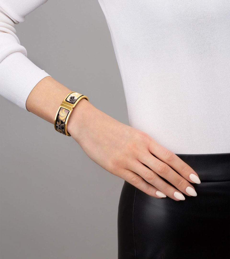 Clasp Bangle Regina