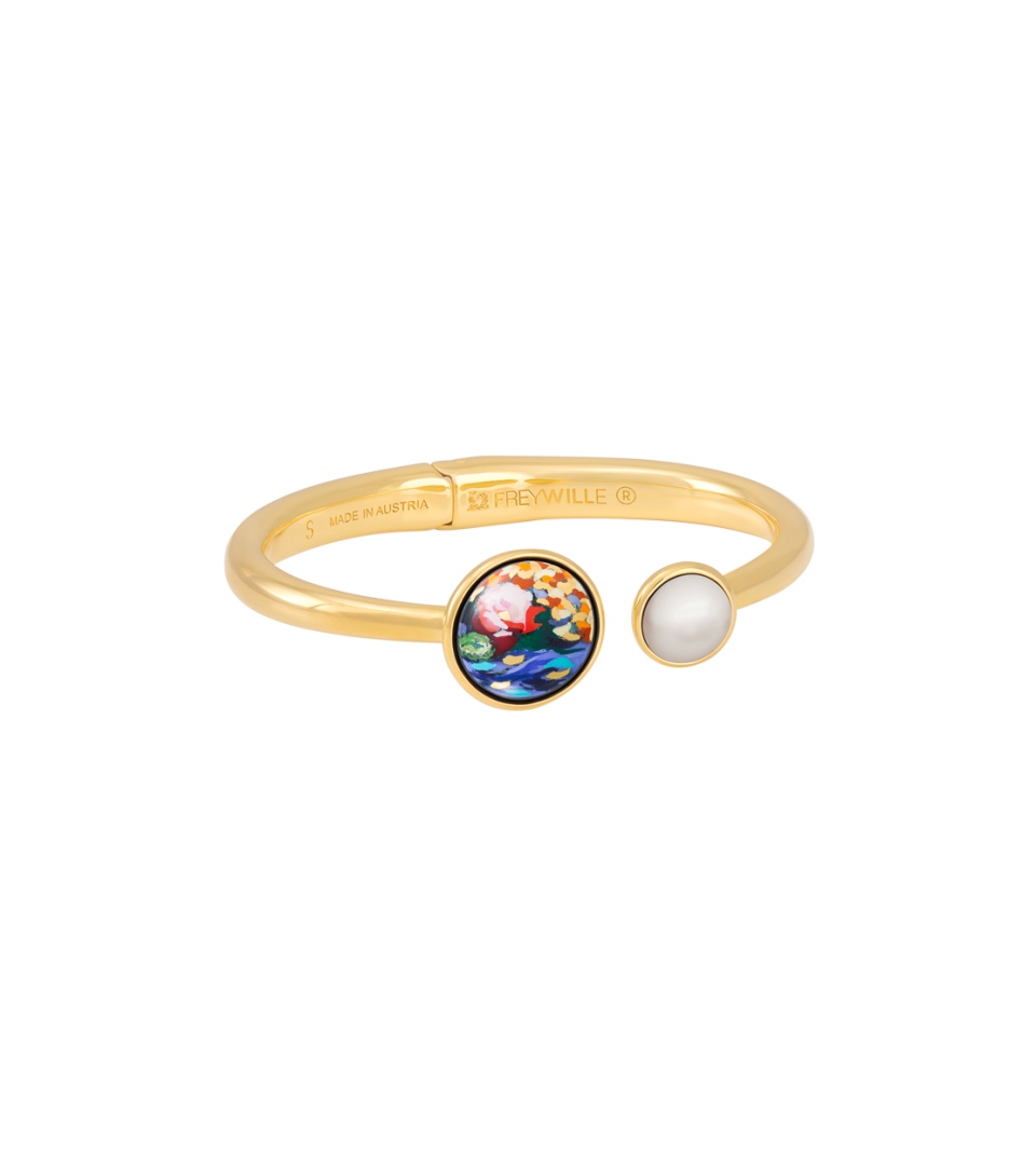 Spring Bracelet with Pearl