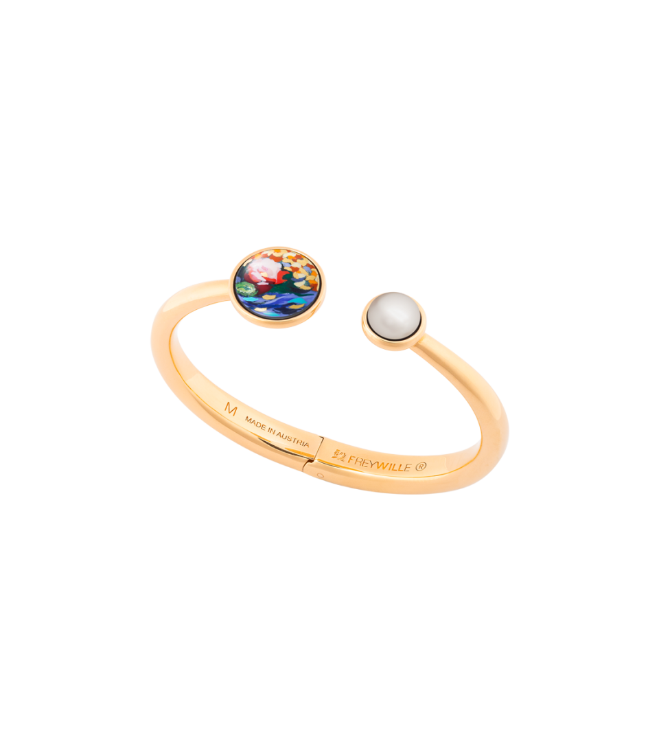 Spring Bracelet with Pearl