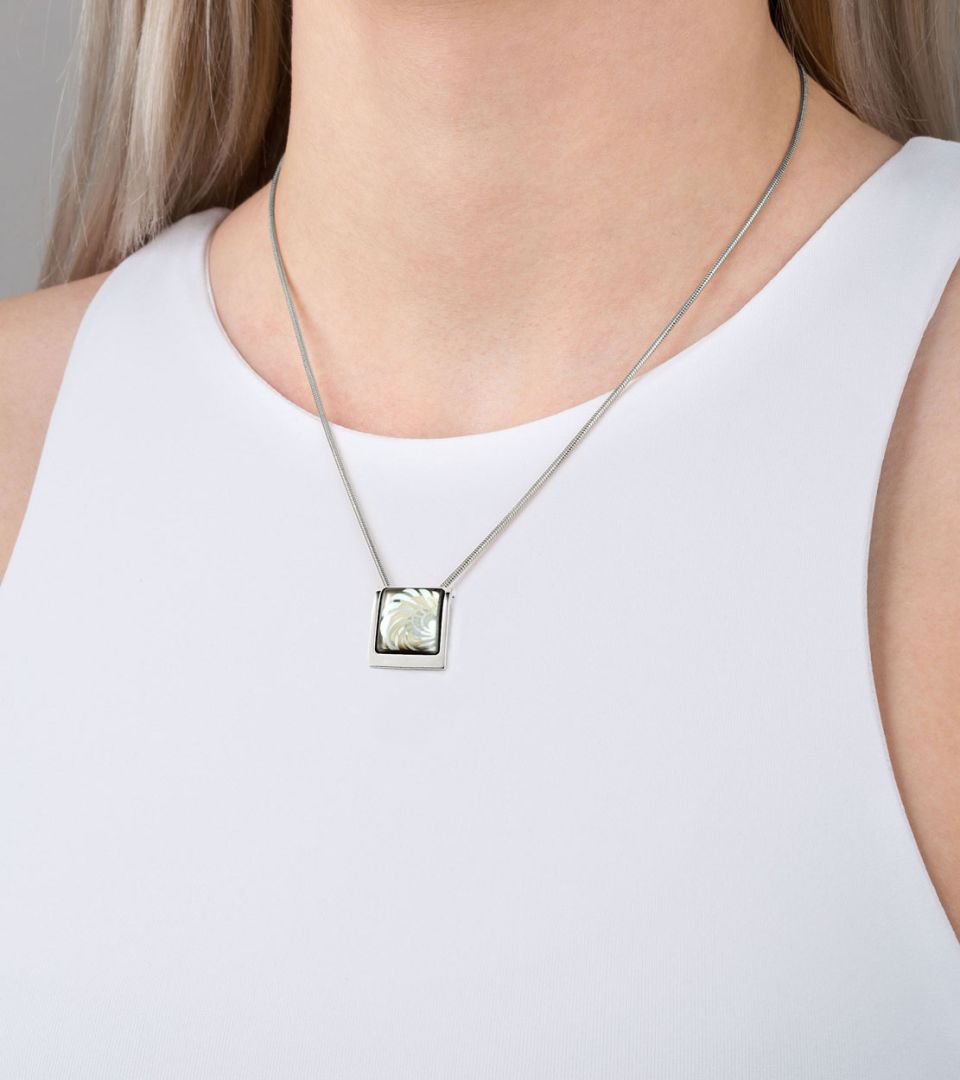Pendentif Carré